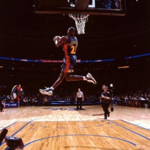 Jason Richardson in the 2003 Dunk Contest (credit: Nathaniel S. Butler/NBAE via Getty Images)